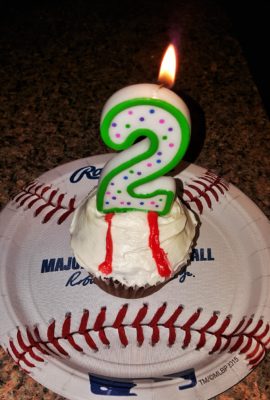 Baseball cupcake
