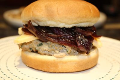 Turkey SpTurkey Spinach Burger with Caramelized Onions from The Girl Outnumberedinach Burger